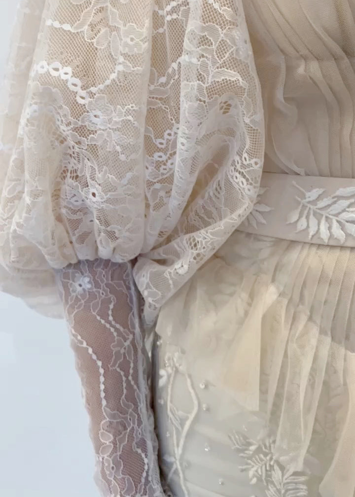 Archive Miniature Rose Lace Sleeves