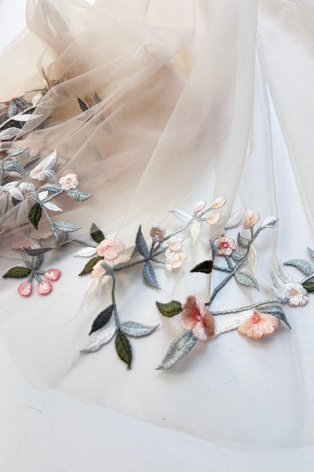 Archive Miniature Rose Veil 'Botticelli Garden' Hip Length