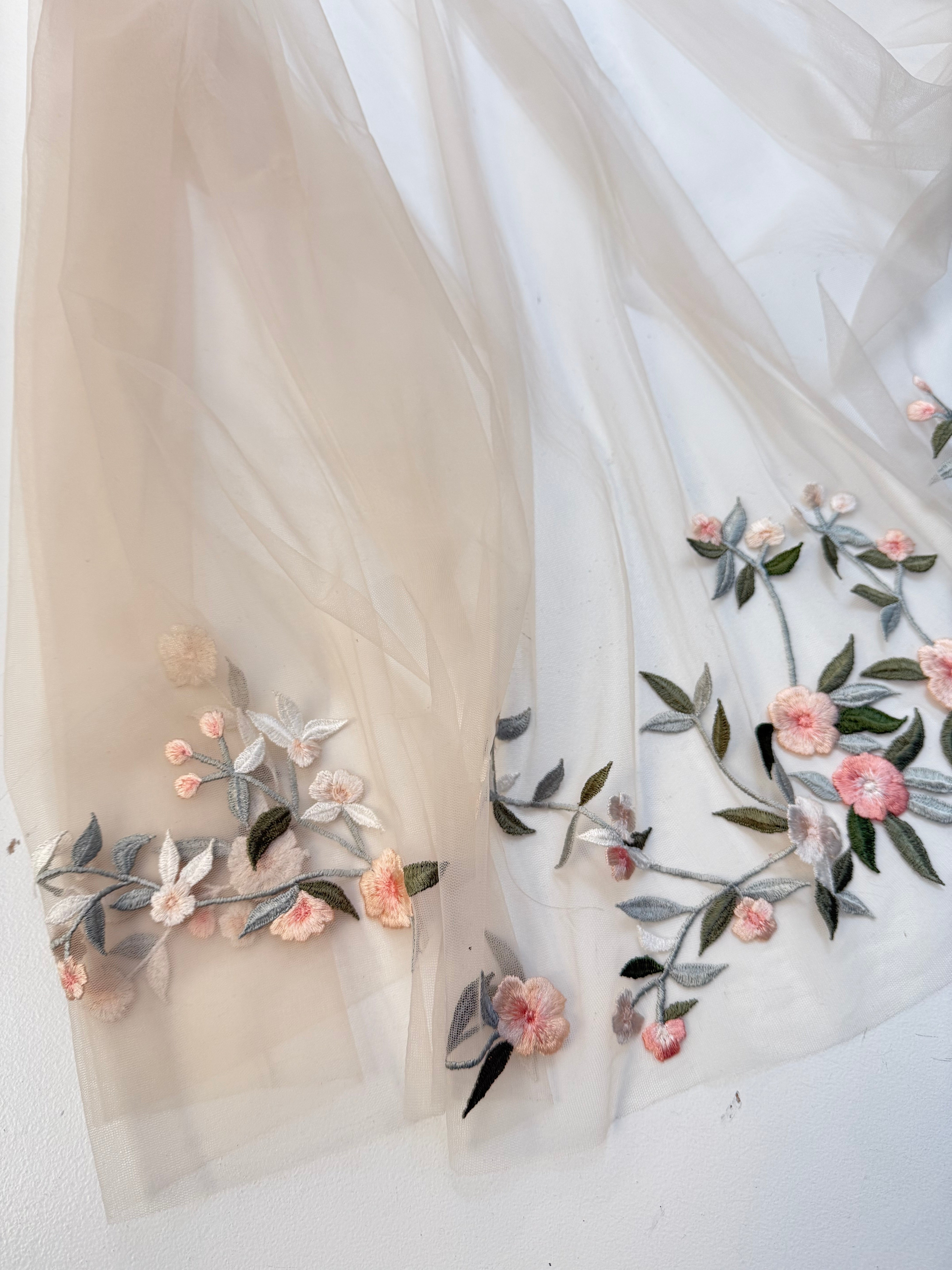 Archive Miniature Rose Veil 'Botticelli Garden' Hip Length