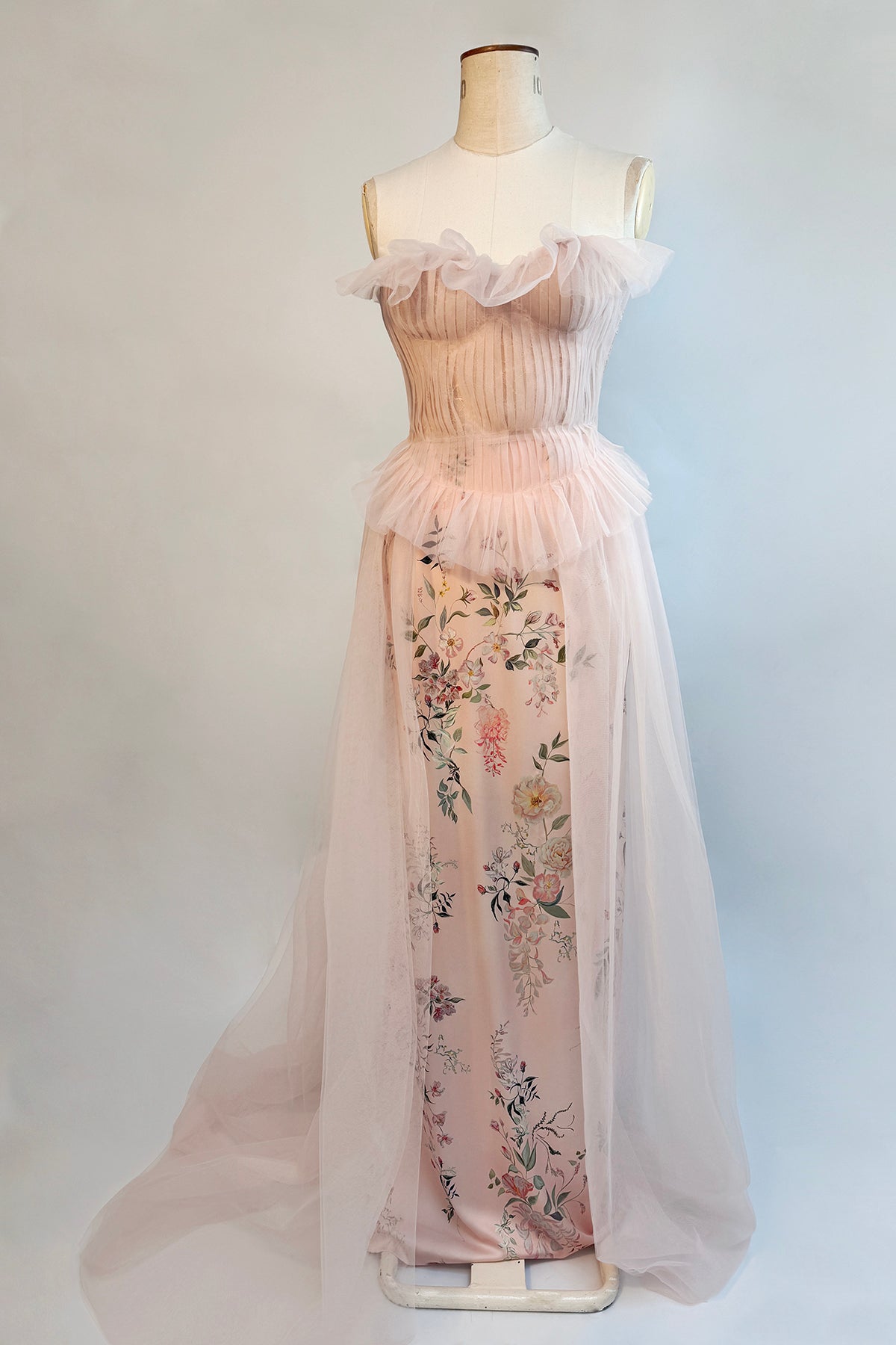 Archive 'Wisteria Rose Dreamscape' in 'Cupid’s Pink Cloud'