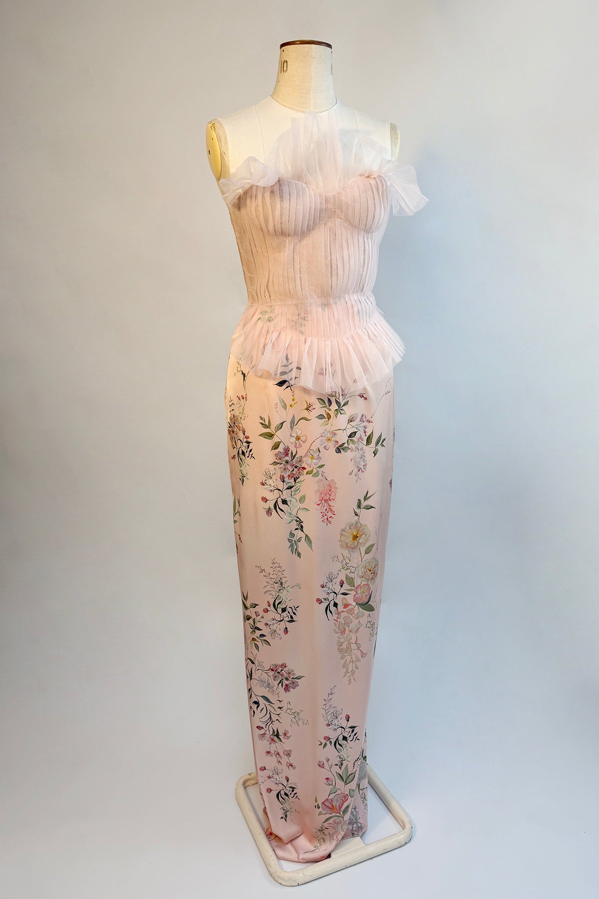 Archive 'Wisteria Rose Dreamscape' in 'Cupid’s Pink Cloud'