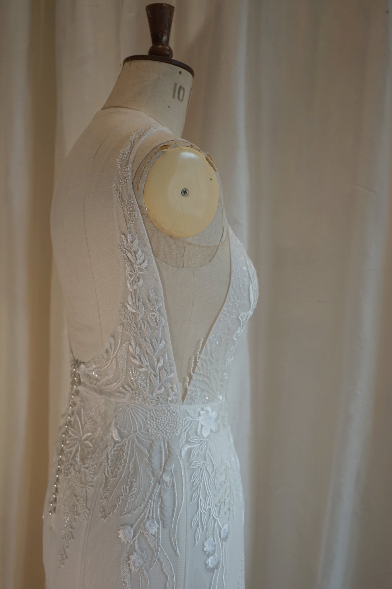 hermione - de - paula - Archive Seascape Racer Gown - 'Moonlight White' - Brand New Never Worn - botanical - couture