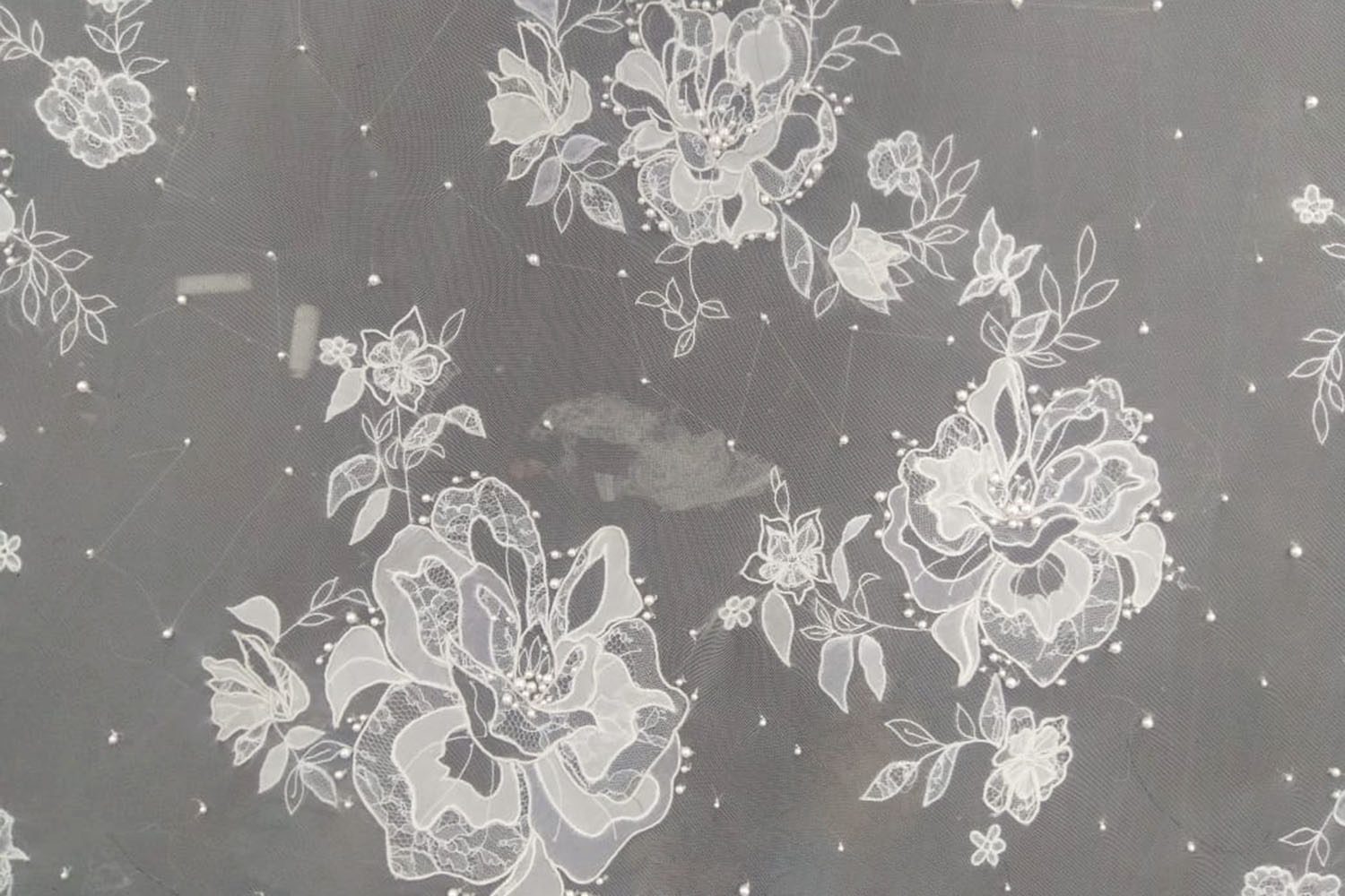 hermione-de-paula-couture-stories-alli-embroidery-work-2