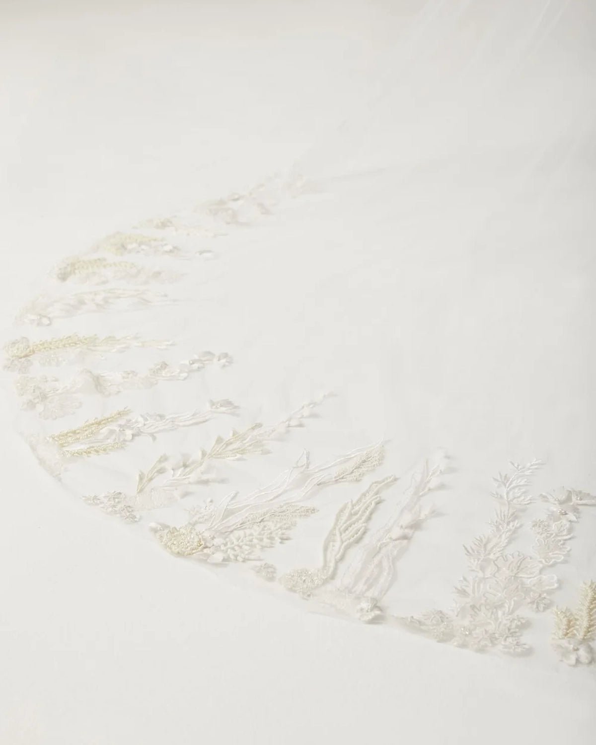 hermione-de-paula-Seascape Border Abbey Wide Length Veil | Moonlight White No Blusher-botanical-couture