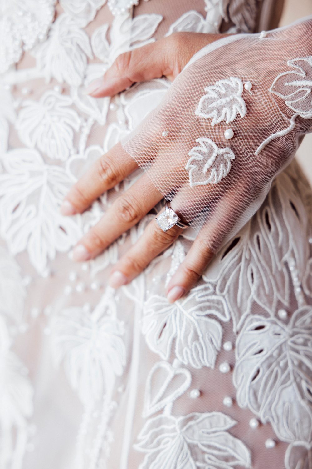 Hermione de Paula bride Sophia wearing the Monstera Eclipse couture wedding gown with Monstera vine gloves and a custom Monstera vine cathedral veil - photo 6