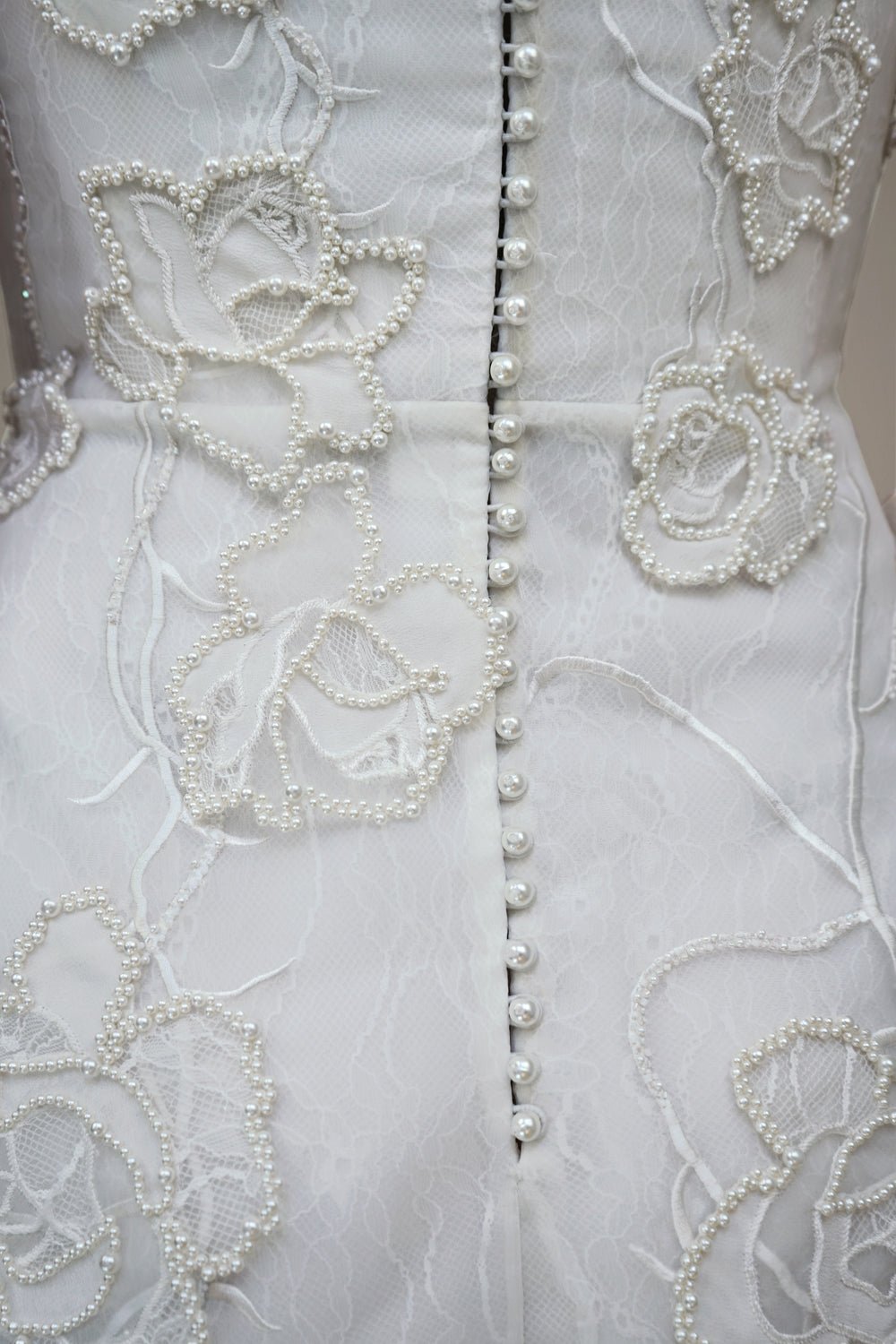 hermione - de - paula - Wild Rose Vine Organza SL Mini Gown Floral White with Lace - botanical - couture