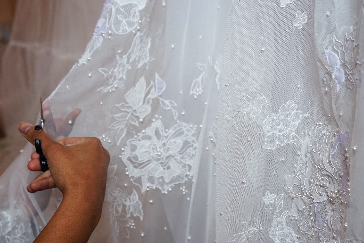 hermione-de-paula-couture-stories-alli-couture-finishings-2