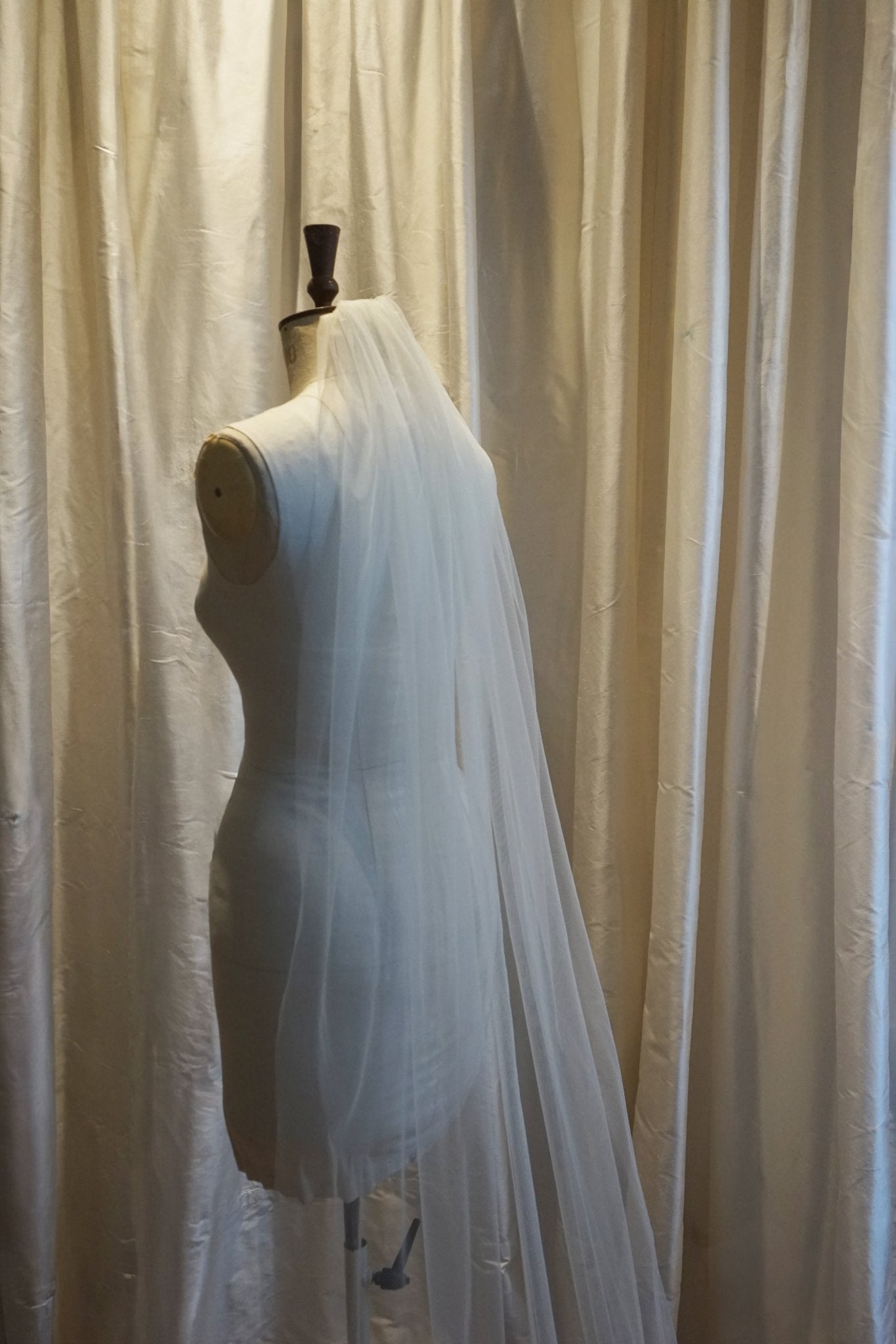 hermione - de - paula - Archive 'Floral White' Veil - botanical - couture