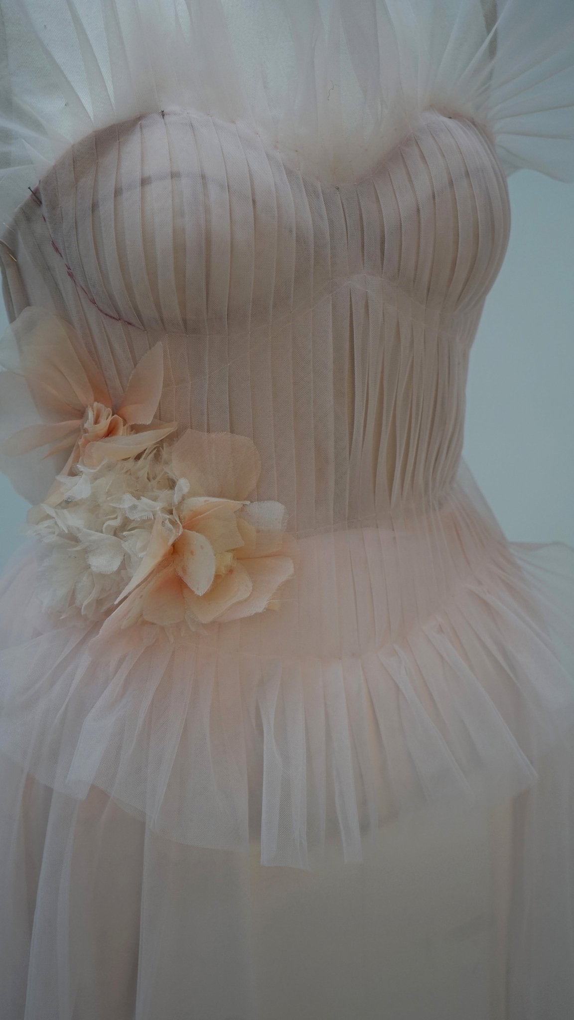 hermione - de - paula - Archive 'Wisteria Rose Dreamscape' in 'Cupid’s Pink Cloud' - 3 piece set - botanical - couture