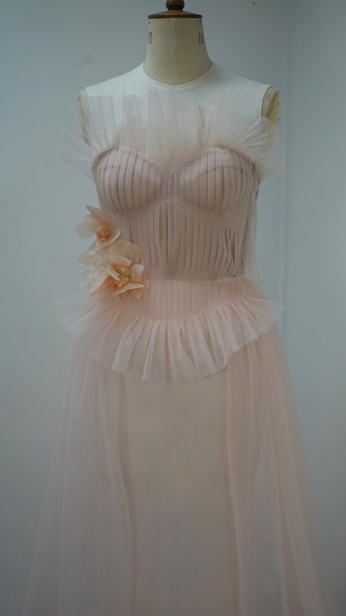 hermione - de - paula - Archive 'Wisteria Rose Dreamscape' in 'Cupid’s Pink Cloud' - 3 piece set - botanical - couture