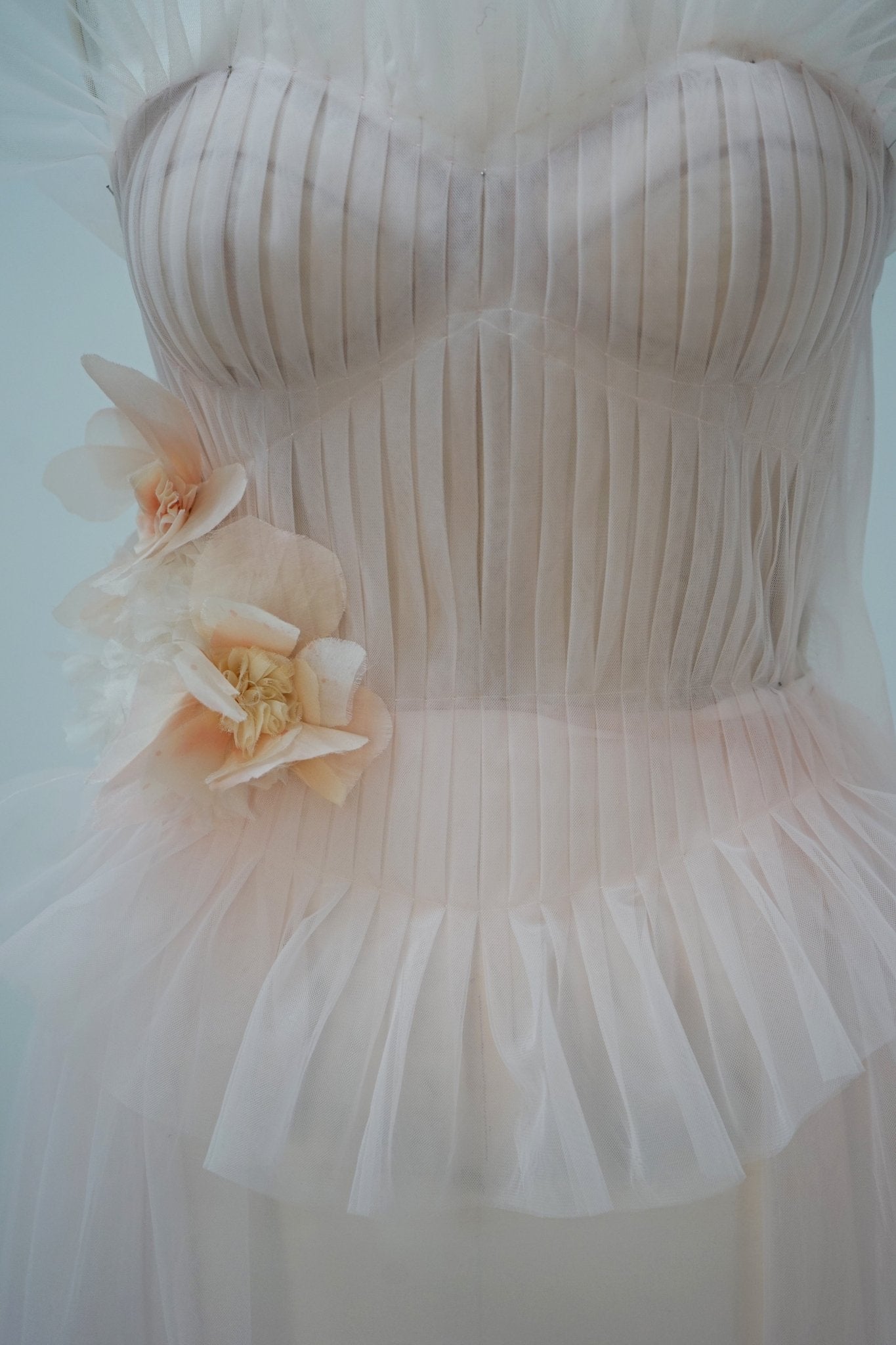 hermione - de - paula - Archive 'Wisteria Rose Dreamscape' in 'Cupid’s Pink Cloud' - 3 piece set - botanical - couture