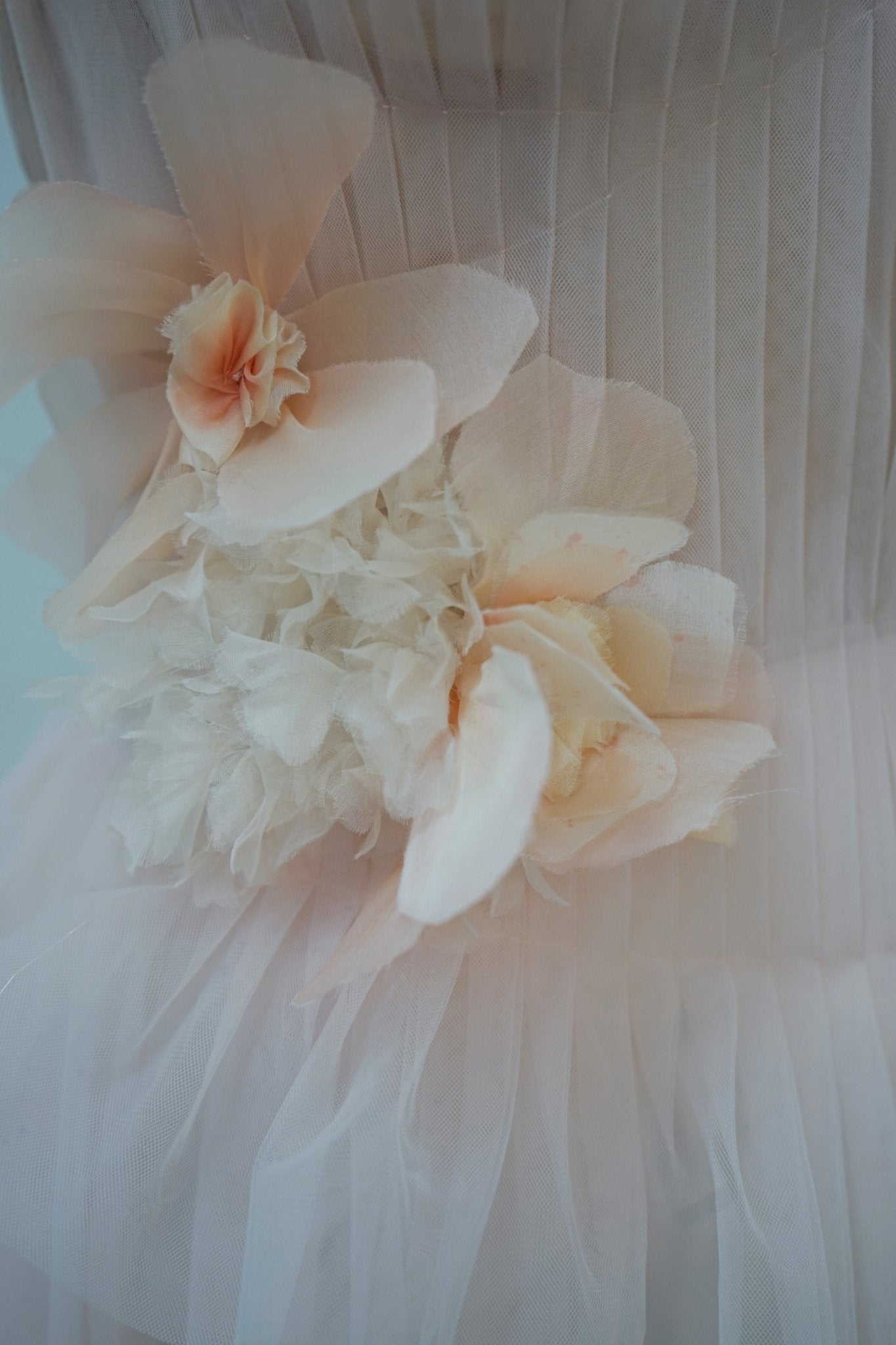 hermione - de - paula - Archive 'Wisteria Rose Dreamscape' in 'Cupid’s Pink Cloud' - 3 piece set - botanical - couture