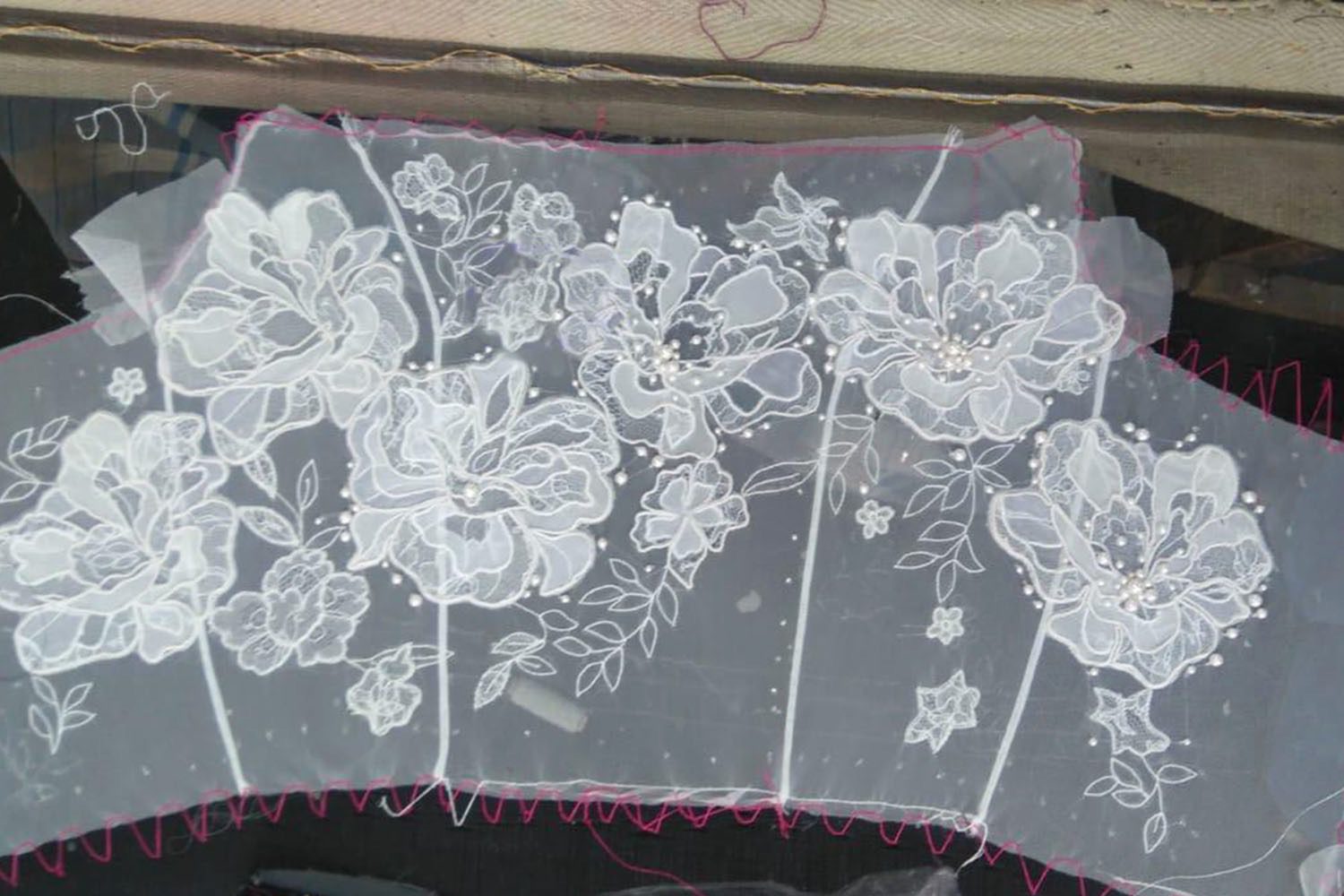 hermione-de-paula-couture-stories-alli-embroidery-work-1