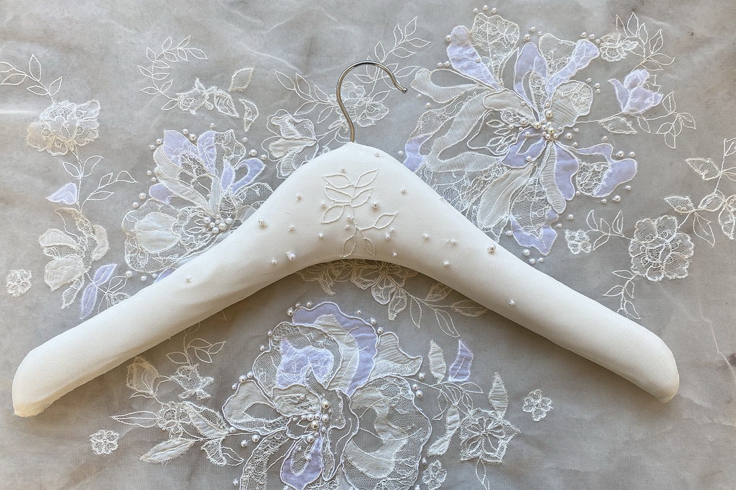 hermione-de-paula-couture-stories-alli-finishing-touches-2