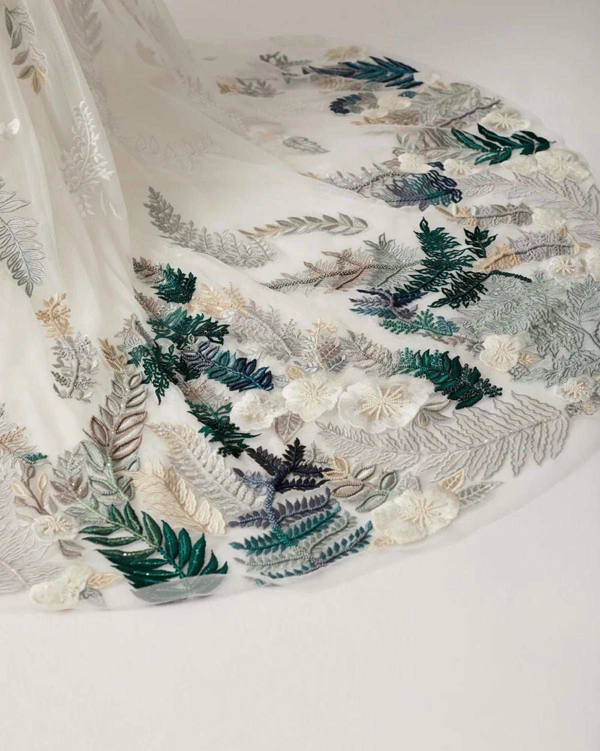 hermione-de-paula-Fern and Rose Slim Fit Illusion V Open Square Back Forest Hem Gown | Floral White-botanical-couture