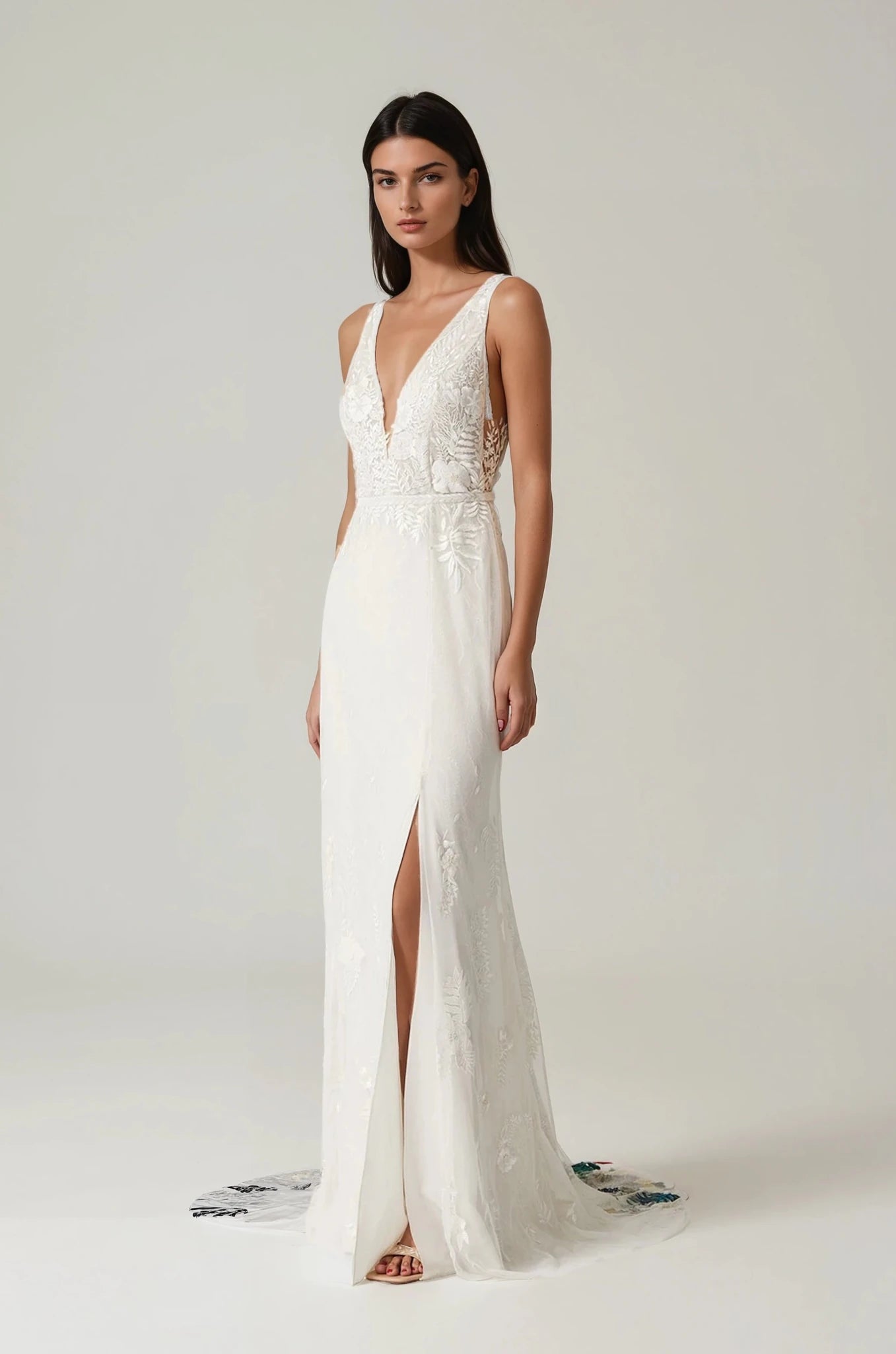 hermione - de - paula - Fern and Rose Slim Fit Illusion V Open Square Back SL Forest Hem Gown Floral White - botanical - couture