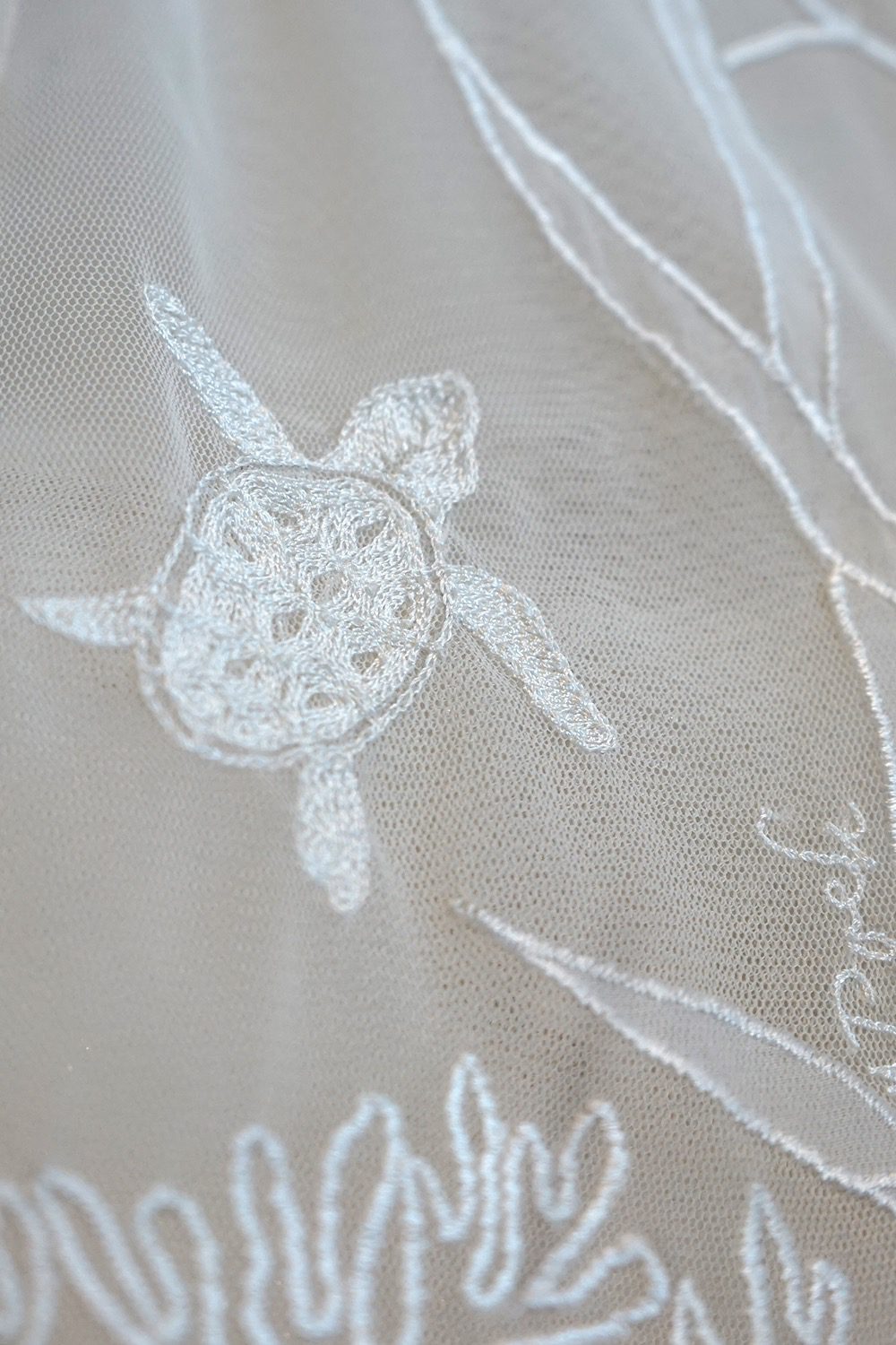 hermione-de-paula-under-the-sea-embroidery-1