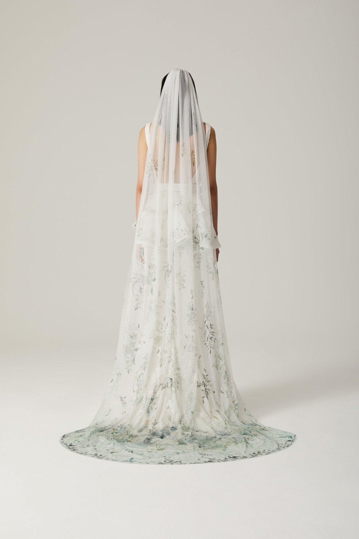 hermione - de - paula - Fern and Rose Slim Fit Illusion V Open Square Back SL Forest Hem Gown Floral White - botanical - couture